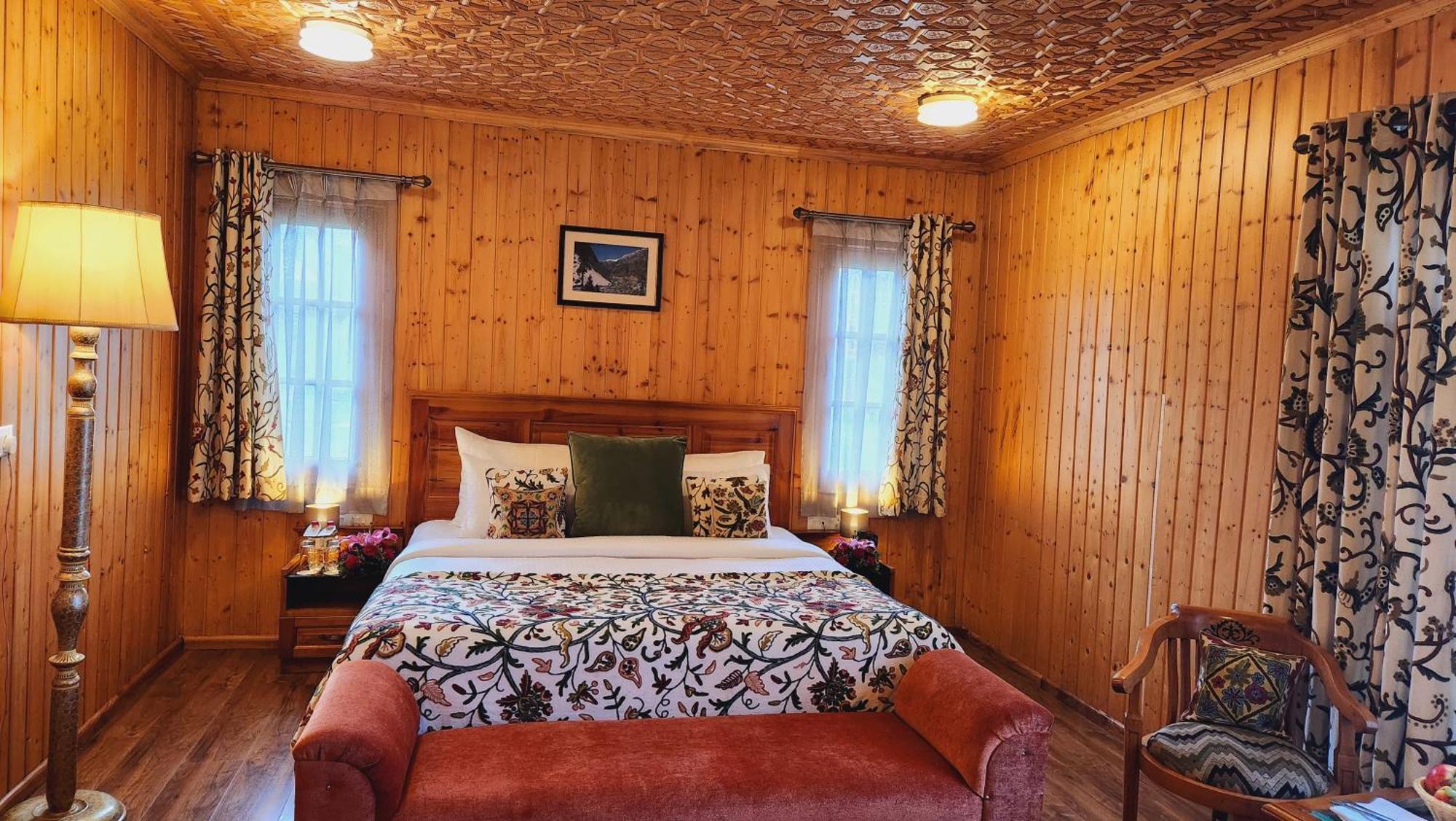 Shaw Inn By Stay Pattern Gulmarg Exterior photo