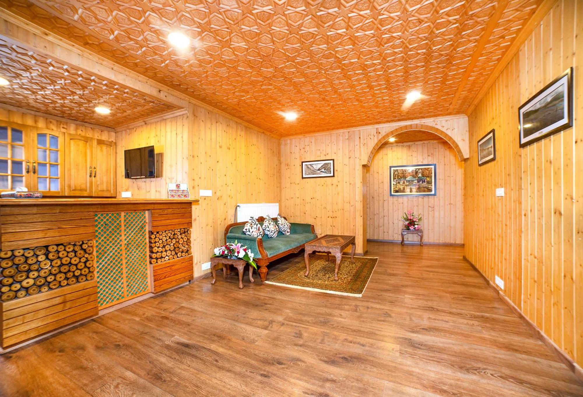 Shaw Inn By Stay Pattern Gulmarg Exterior photo