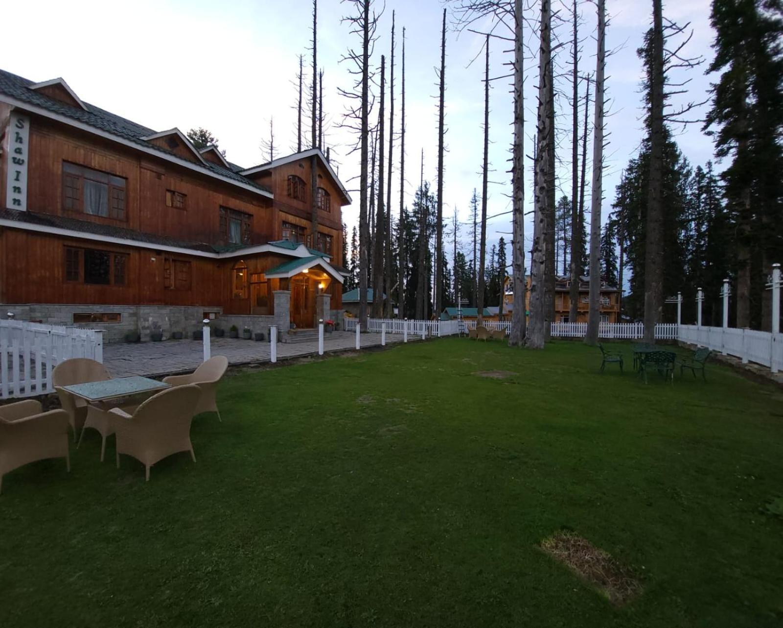 Shaw Inn By Stay Pattern Gulmarg Exterior photo