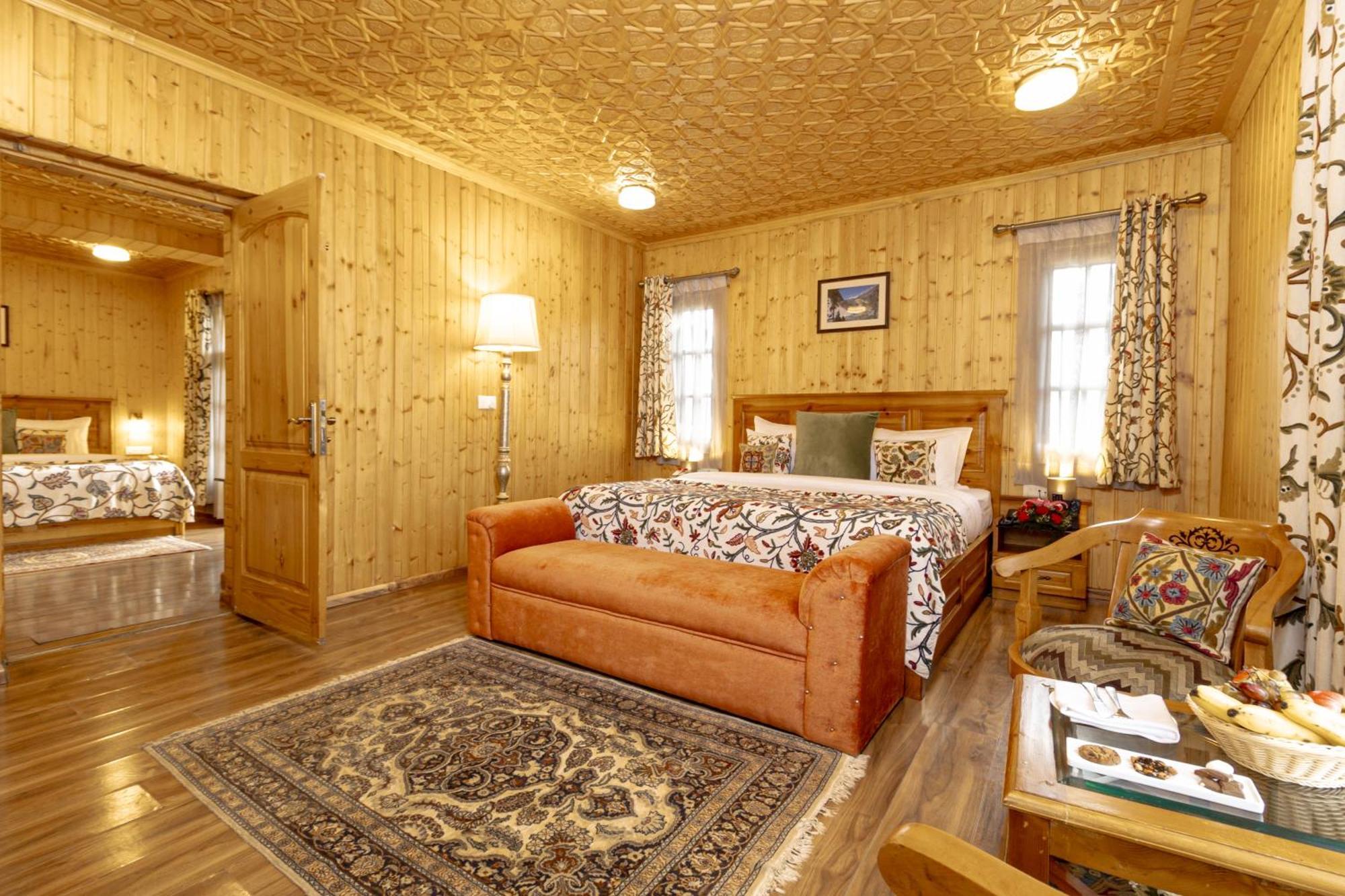 Shaw Inn By Stay Pattern Gulmarg Exterior photo