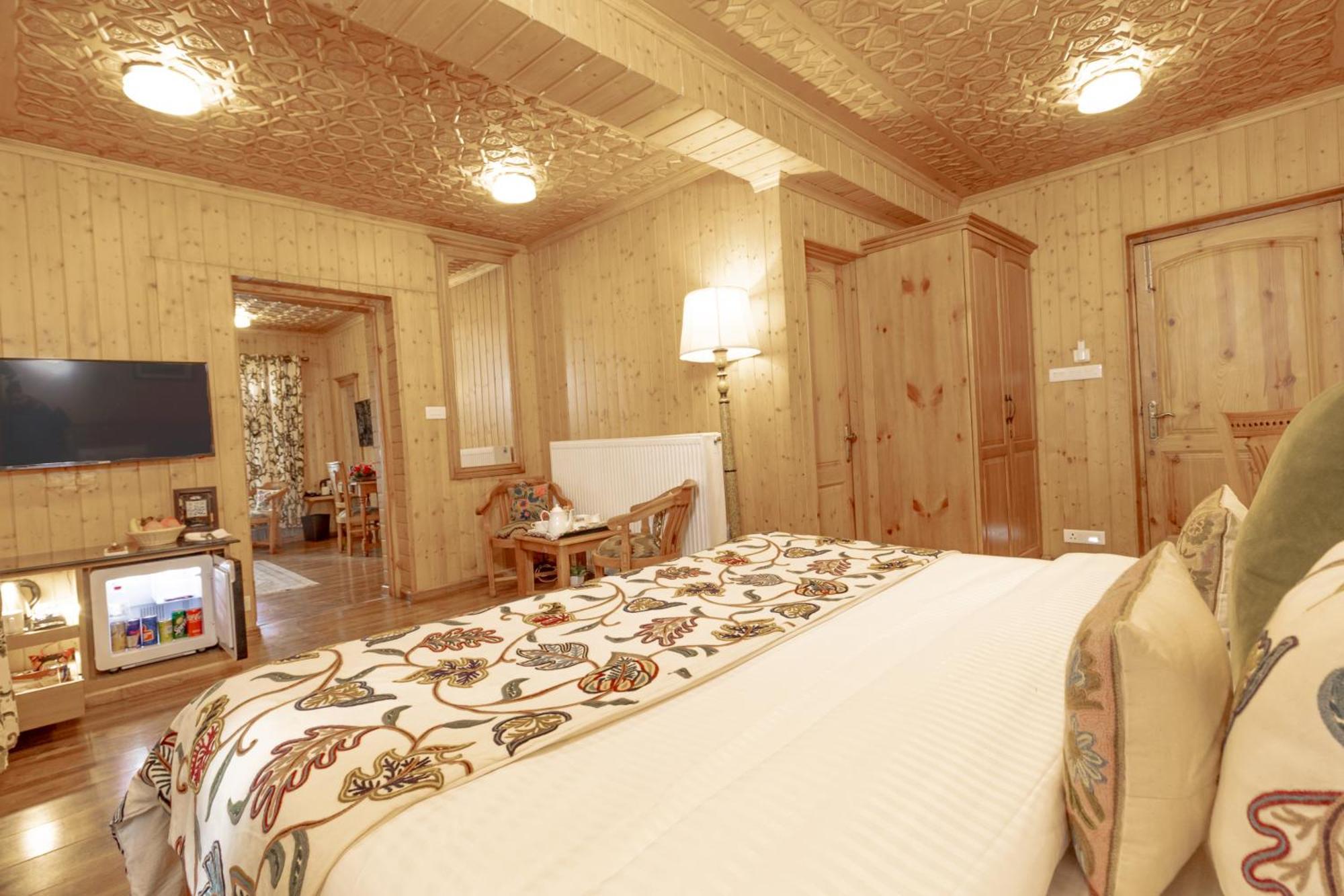 Shaw Inn By Stay Pattern Gulmarg Exterior photo