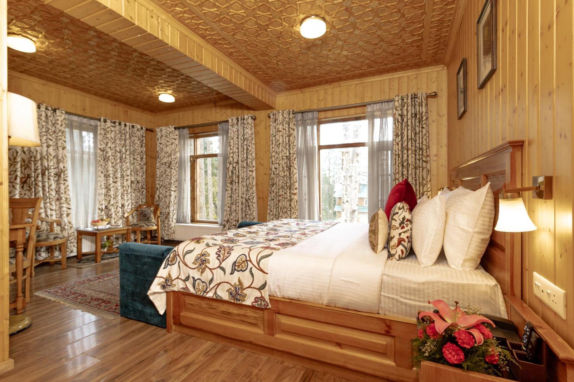 Shaw Inn By Stay Pattern Gulmarg Exterior photo