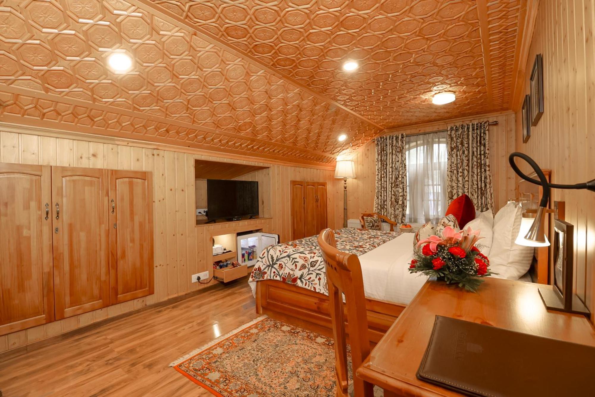 Shaw Inn By Stay Pattern Gulmarg Exterior photo